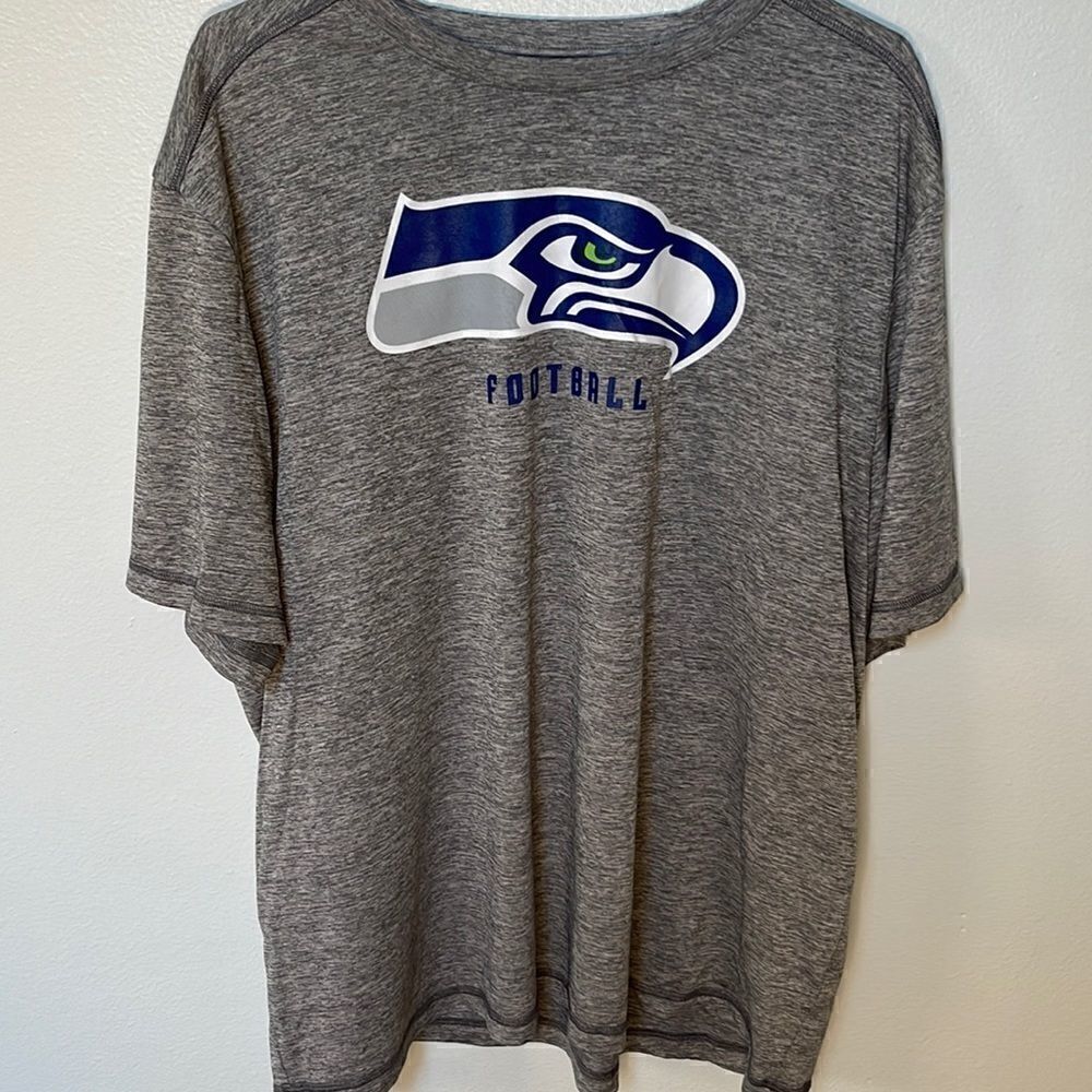 Seattle Seahawks T-shirt.  NFL team apparel. TX3 Cool.  Size 2XL.